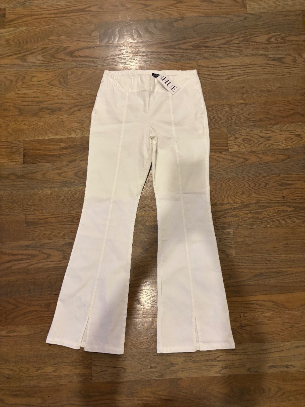 HUE HIGHRISE CHAMBRAY FLARES - SIZE LARGE - NWT